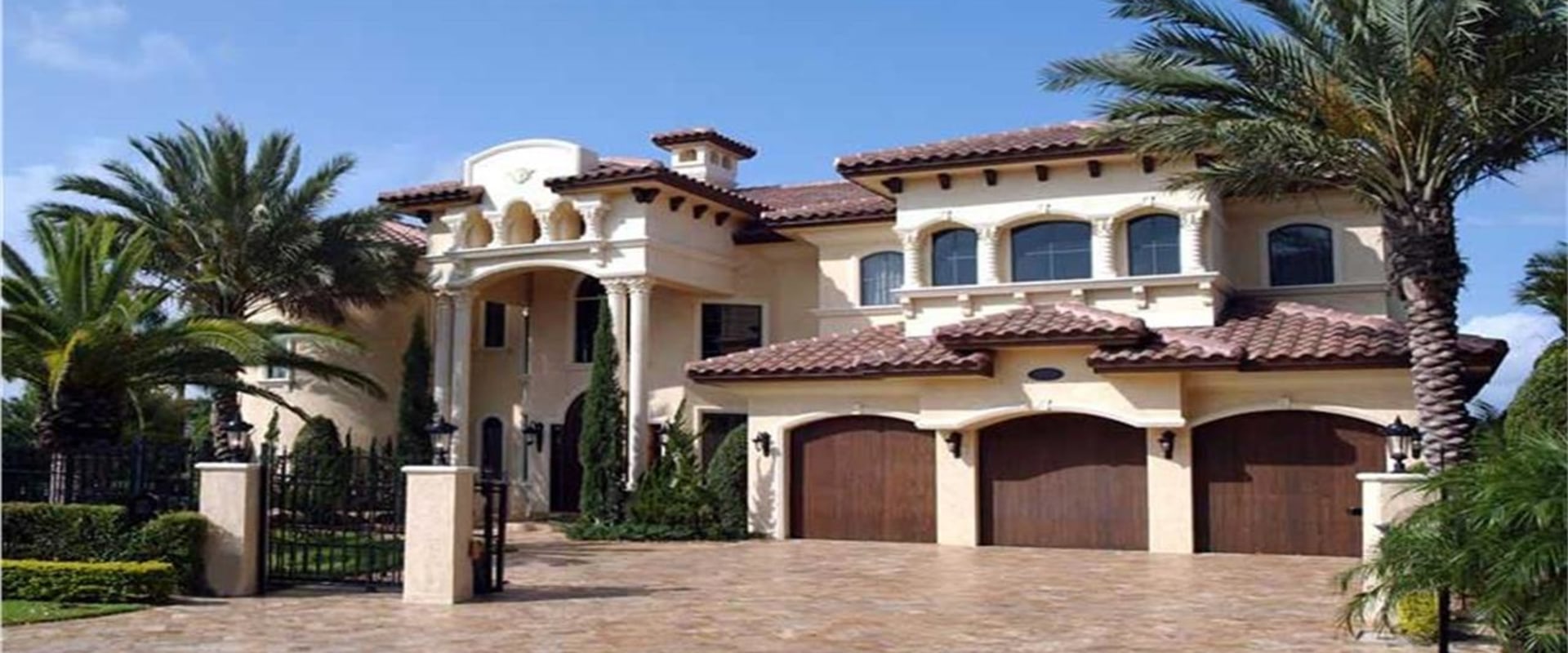 Finding a Home with a Garage in Florida