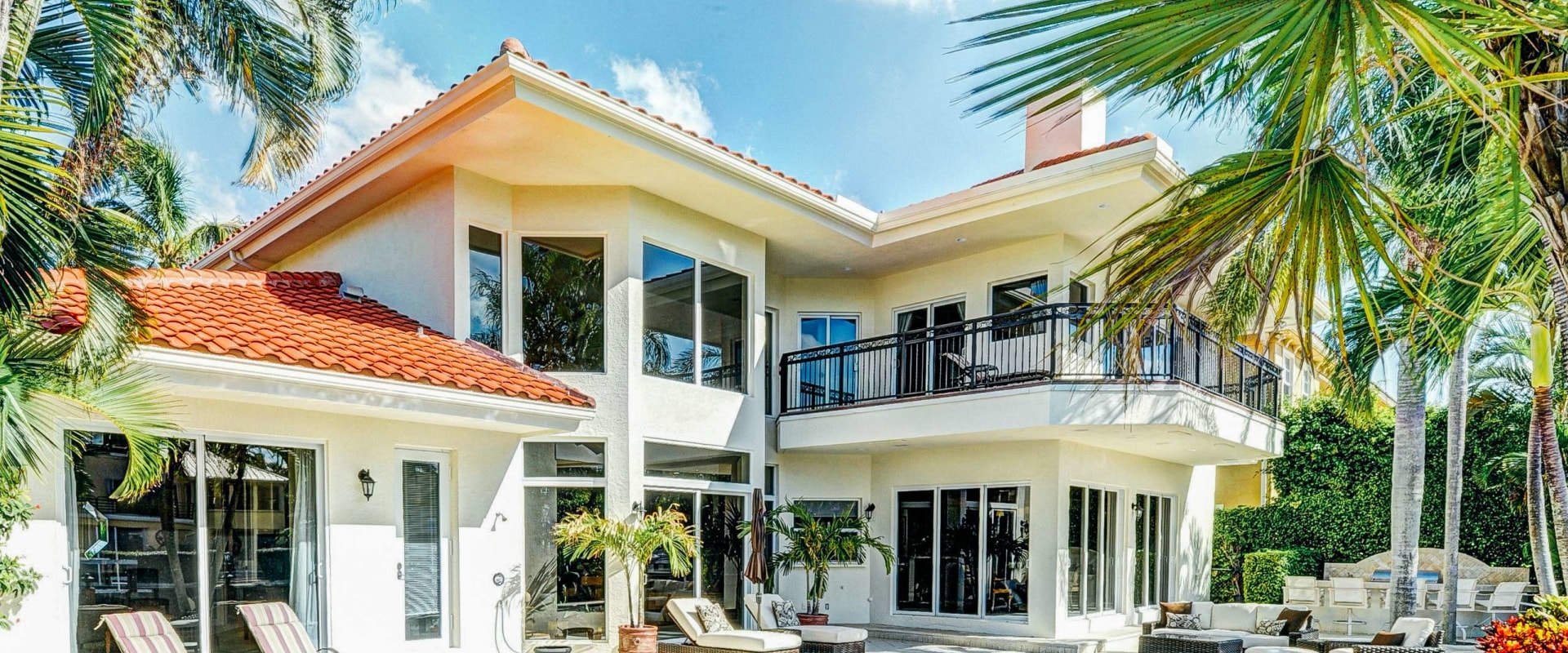 Finding Homes with Pools in Florida