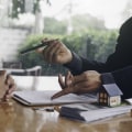 Signing a Contract with a Real Estate Agent in Florida